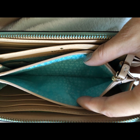 Kate Spade Wallet (great condition) - Picture 5 of 5